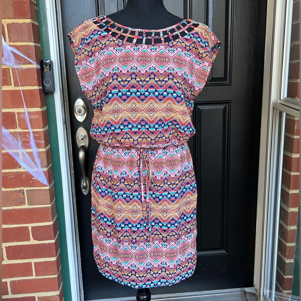 City Triangles geometric Aztec print belted dress